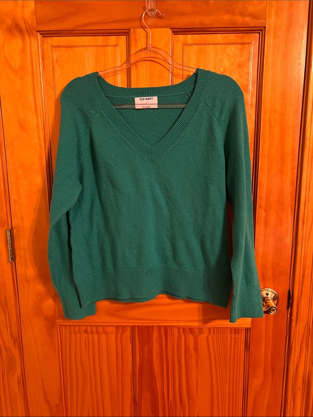 Old Navy Women's Green V-Neck Sweater